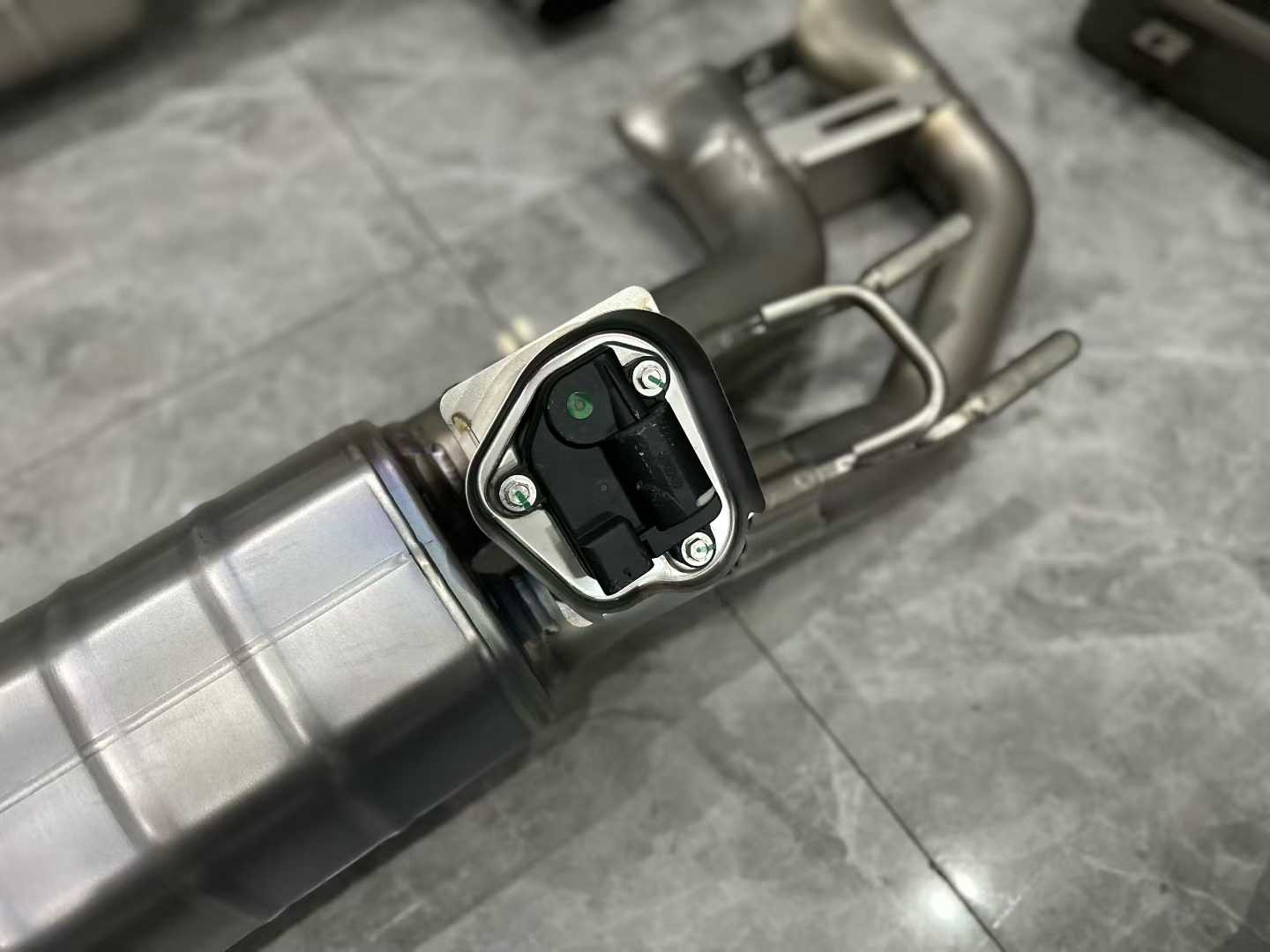 Mercedes-AMG G63 (W464) Akrapovič Evolution Line Titanium Exhaust II - Side-Exit - Pre-owned