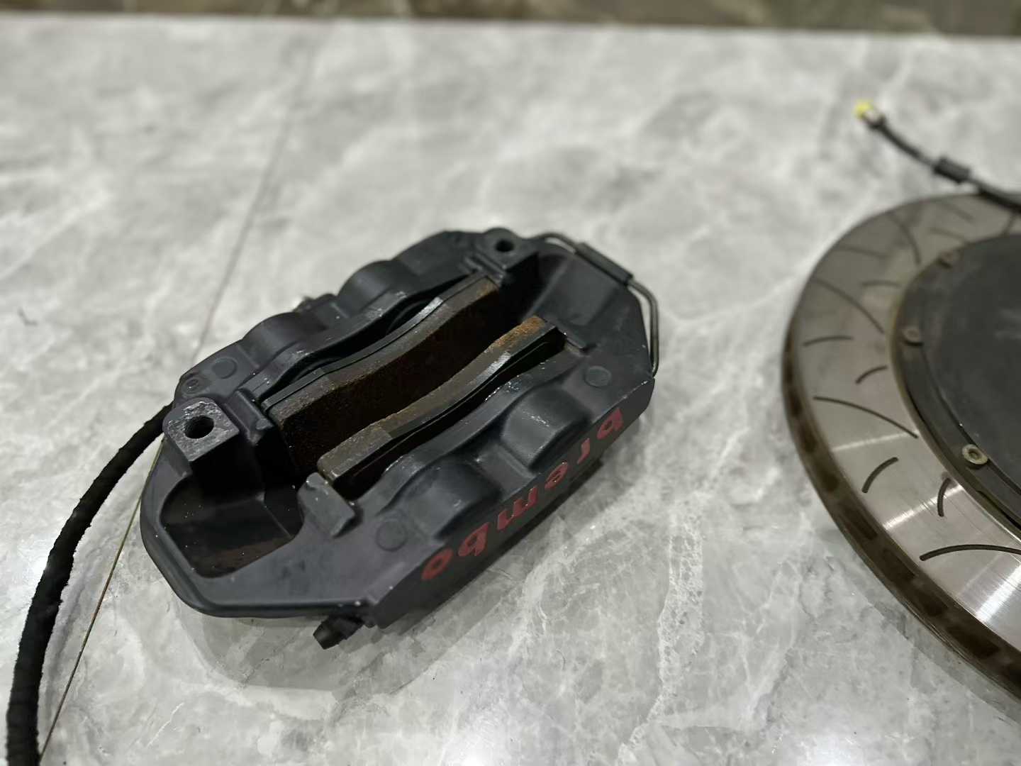 ๐ฎ๐น Brembo GTS Brake Kit - Front 6P & Rear 4P - Pre-owned