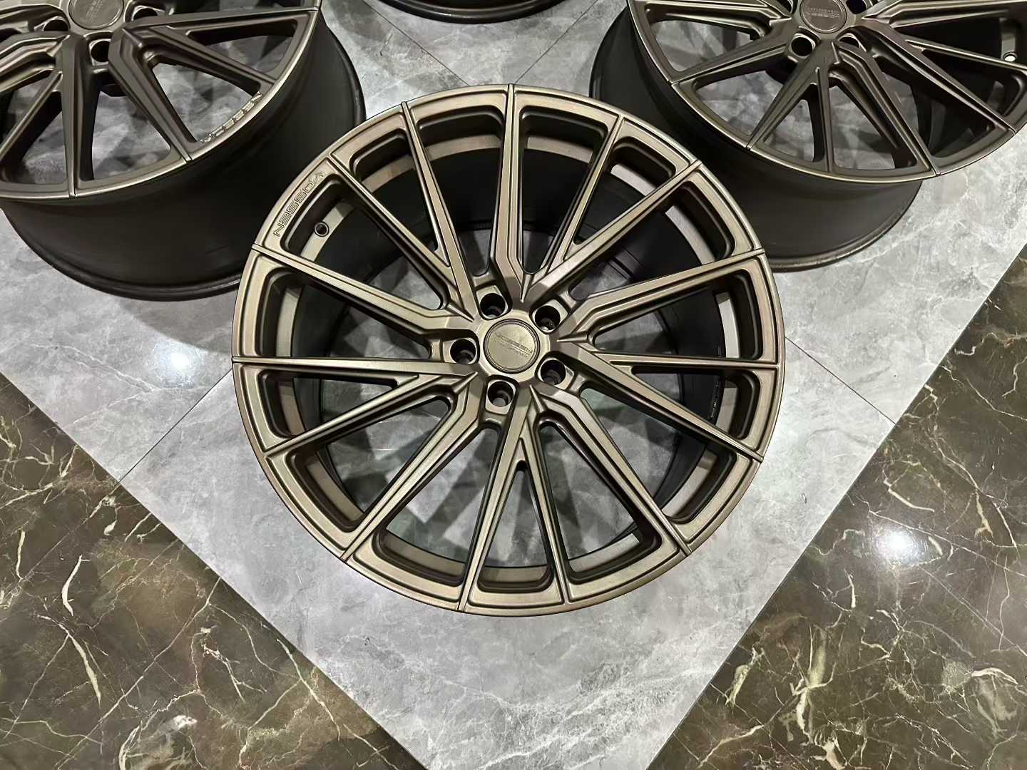 ๐บ๐ธ Vossen HF-4T Hybrid Forged Wheels 21" - Matte Bronze - Pre-owned