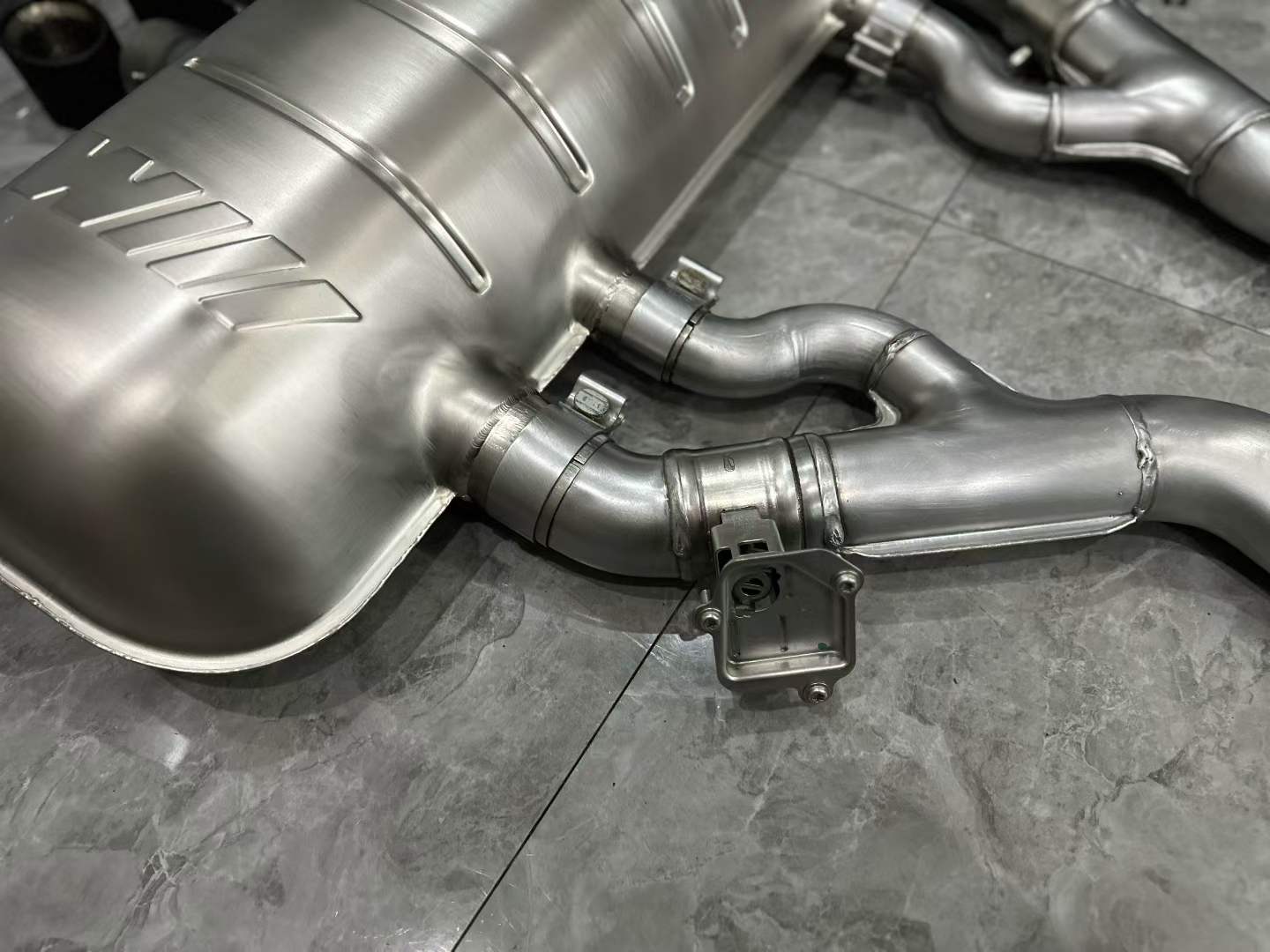 BMW M3 (G80) / M4 (G82) M Performance Titanium Exhaust - Central Quad Tips - Pre-owned