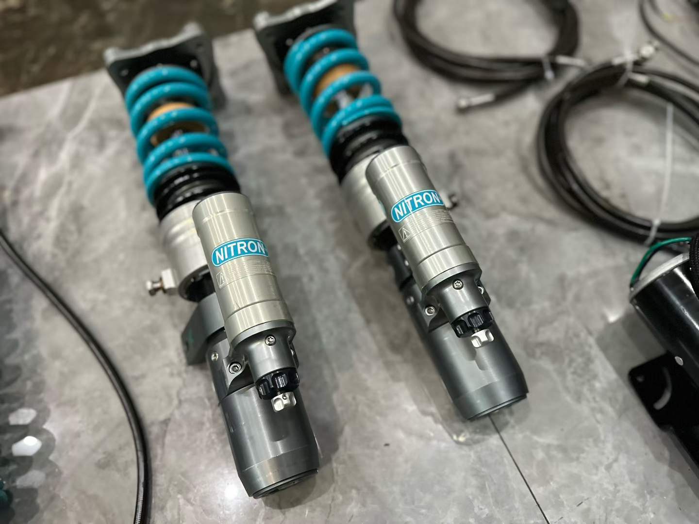 ๐ฌ๐ง BMW M2 (G87) Nitron R3 3-Way Coilovers with HLS Hydraulic Lift System - Pre-owned