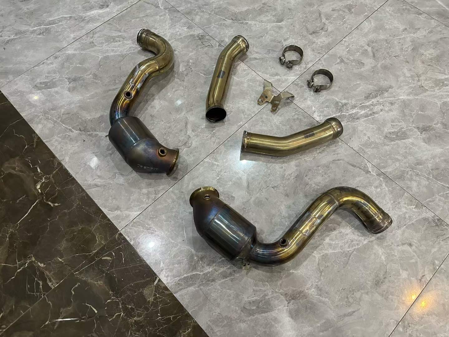 Mercedes-AMG C63 (W205) Capristo 250-Cell High-Flow Downpipes - Pre-owned