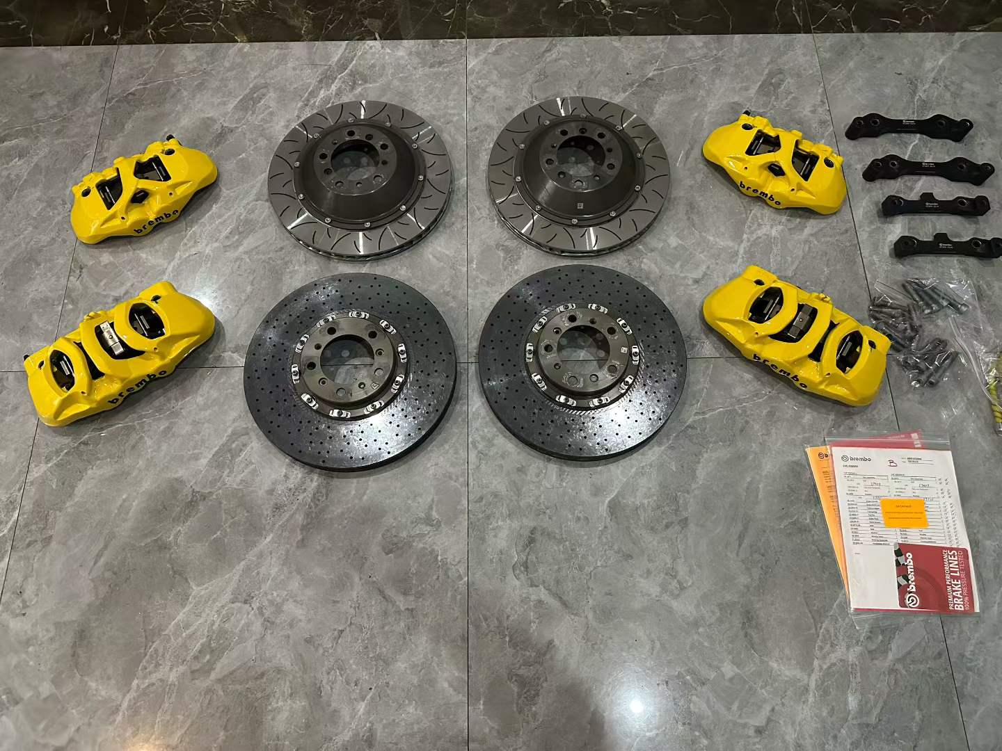 ๐ฎ๐น Porsche 911 (992) Brembo BM6 & BM4 Performance Brake System - Pre-owned