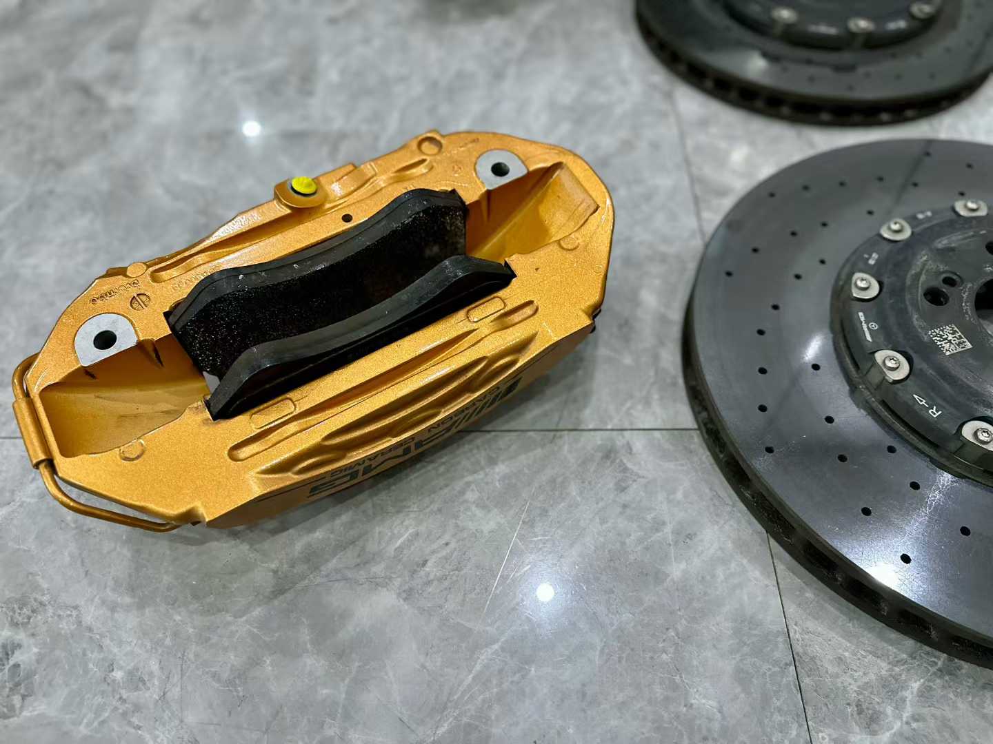 Mercedes-AMG E63S (W213) Genuine Carbon Ceramic Brake Kit - Gold Calipers Set - Pre-owned