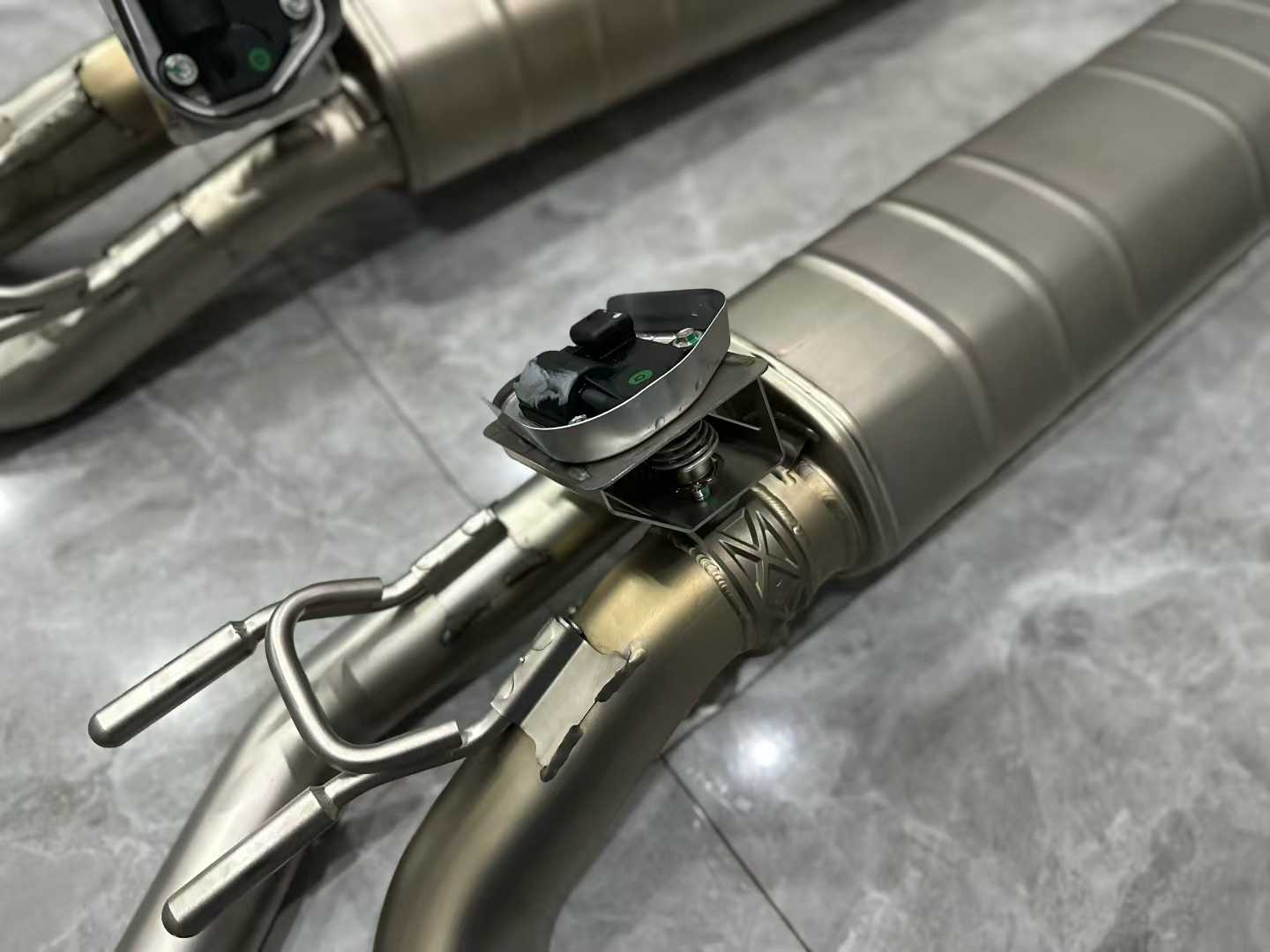 Mercedes-AMG G63 (W464) Akrapovič Evolution Line Titanium Exhaust II - Side-Exit - Pre-owned