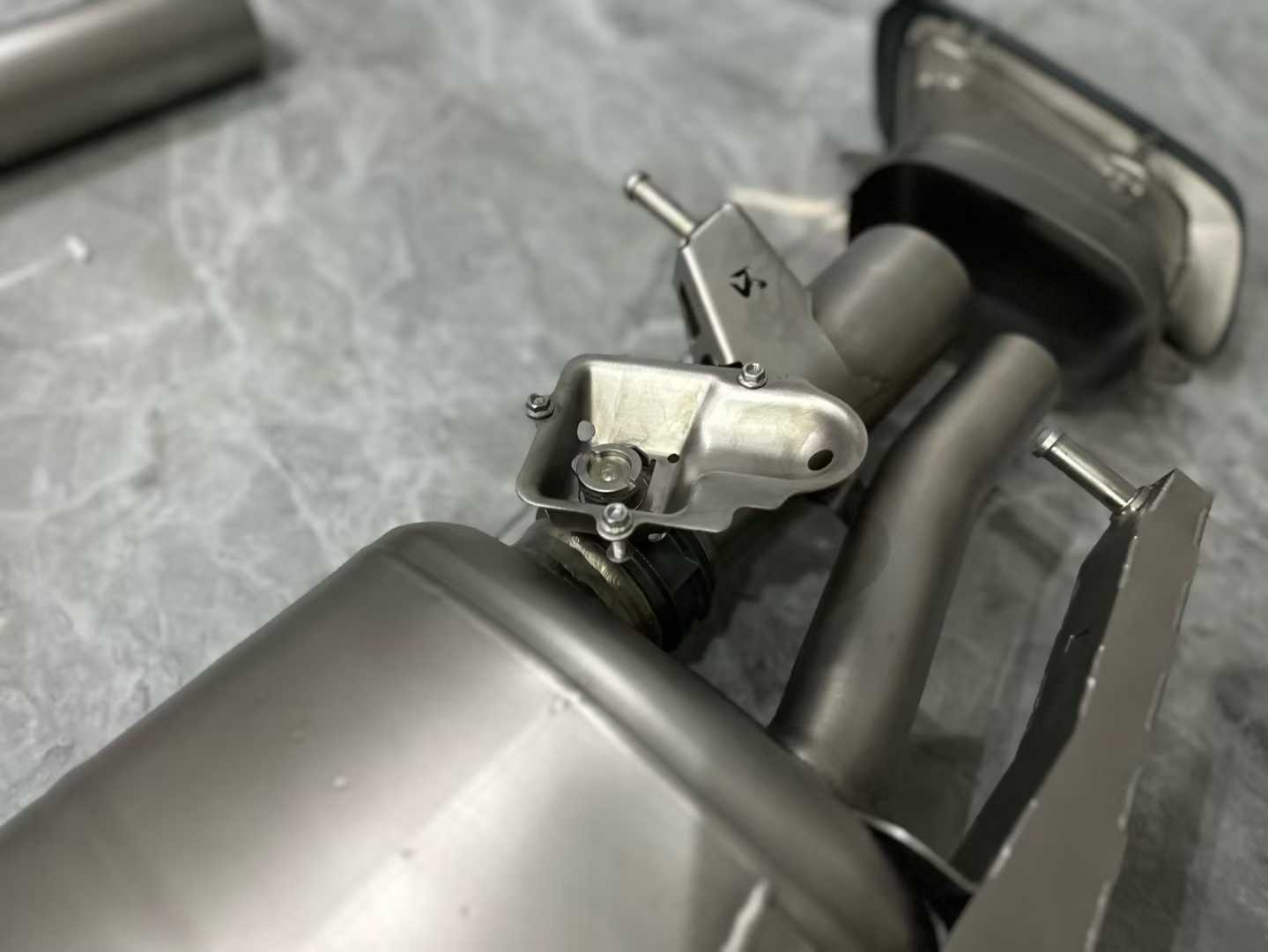 Mercedes-AMG C63 (W205) Akrapovič Titanium Evolution Line Exhaust System - Pre-owned