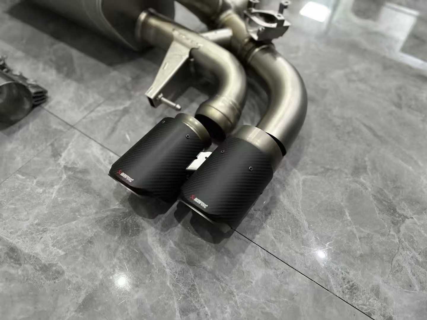 BMW M5 (F90) Akrapovič Titanium Evolution Line Exhaust w/ Carbon Fiber Tips - Pre-owned
