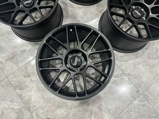 BMW M3 (F80) APEX ARC-8 18" Concave Racing Wheels - Pre-owned