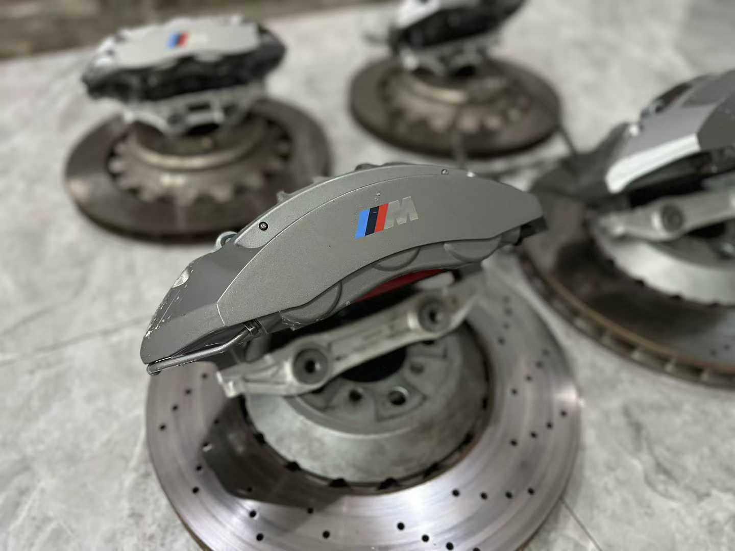 BMW M2C (F87) Genuine M-Performance 6/4-Piston Brake Kit - Grey Finish - Pre-owned