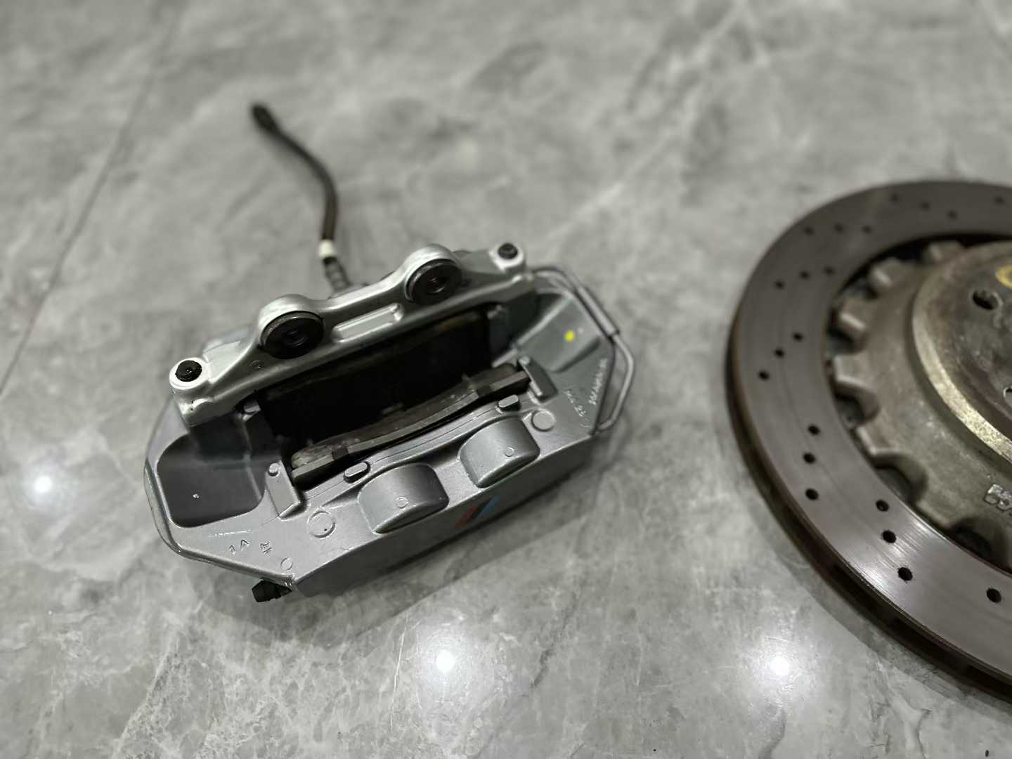 BMW M2C (F87) Genuine M-Performance 6/4-Piston Brake Kit - Grey Finish - Pre-owned