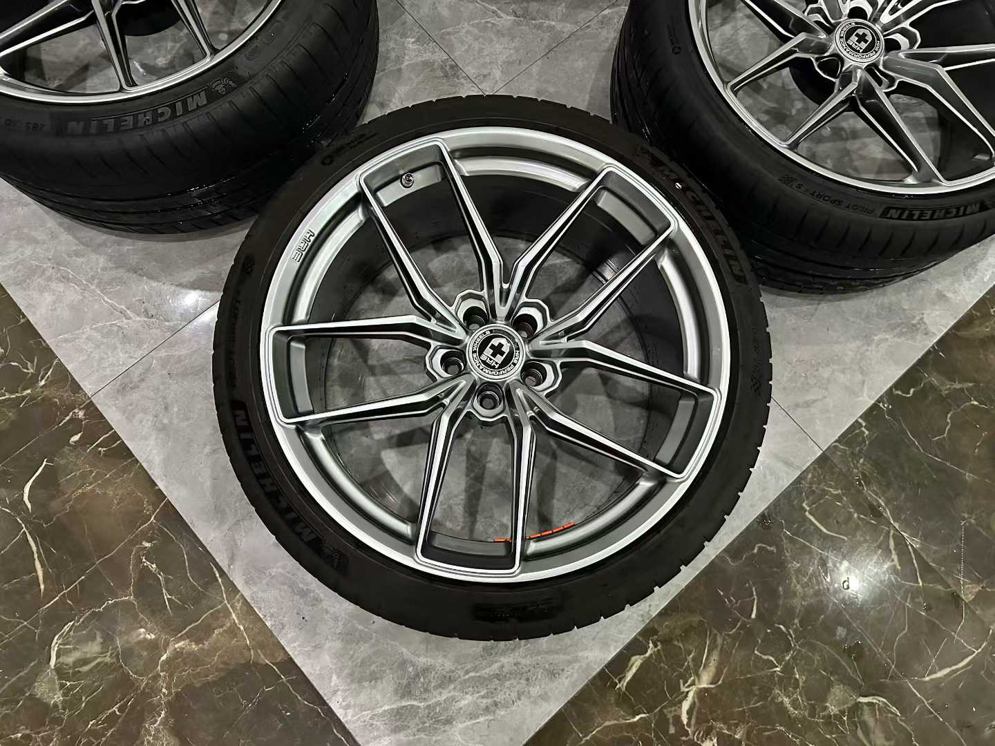 BMW M4 (G82) HRE FF21 FlowForm Wheel Set - 20" Liquid Silver - Pre-owned