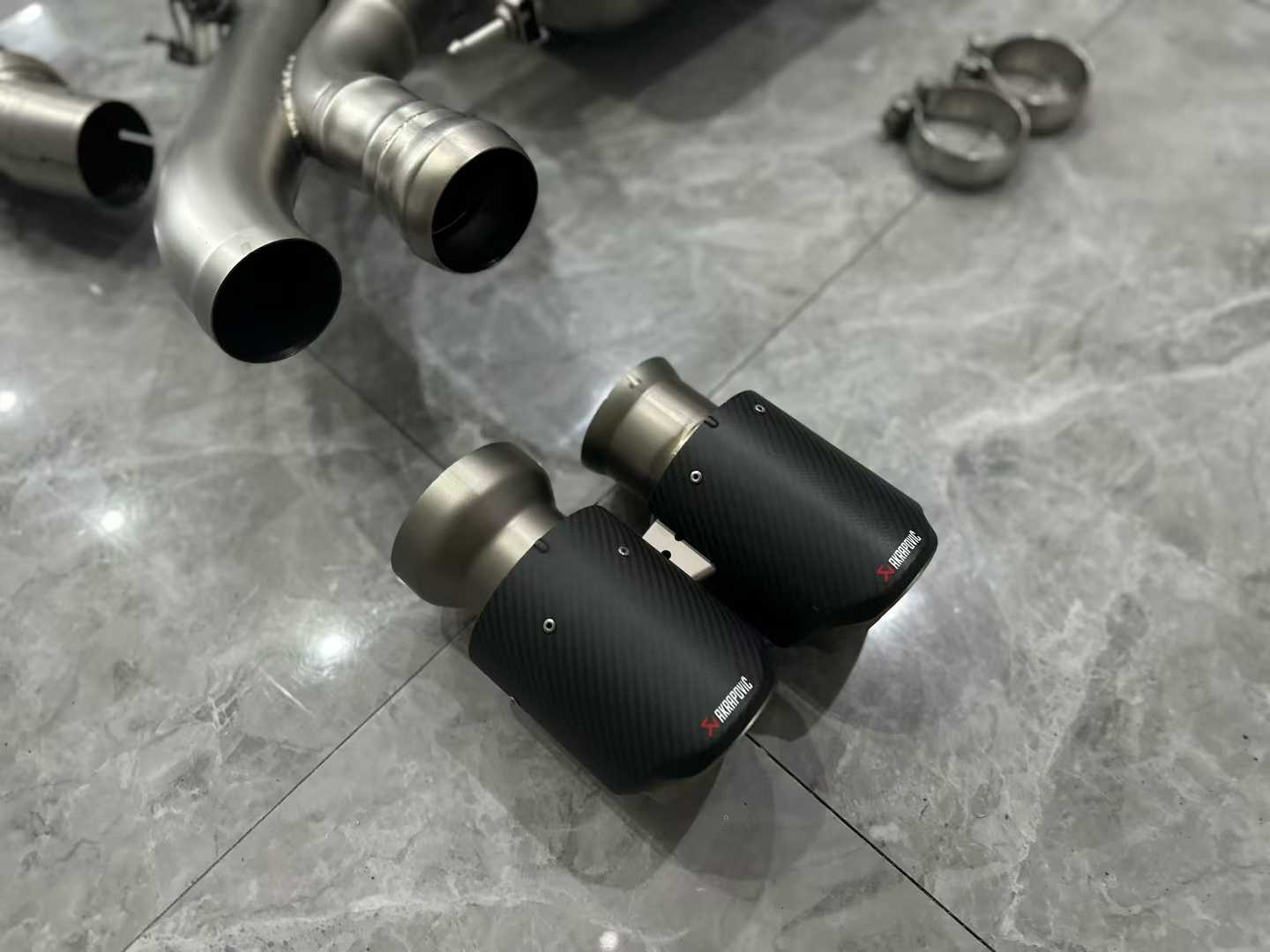 BMW X4M (F98) LCI Akrapovič Titanium Evolution Line Exhaust w/ Carbon Fiber Tips - Pre-owned