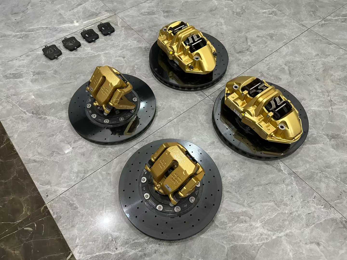 BMW M5 (F90) Genuine Carbon Ceramic Brake (CCB) Kit - Gold Calipers - Pre-owned