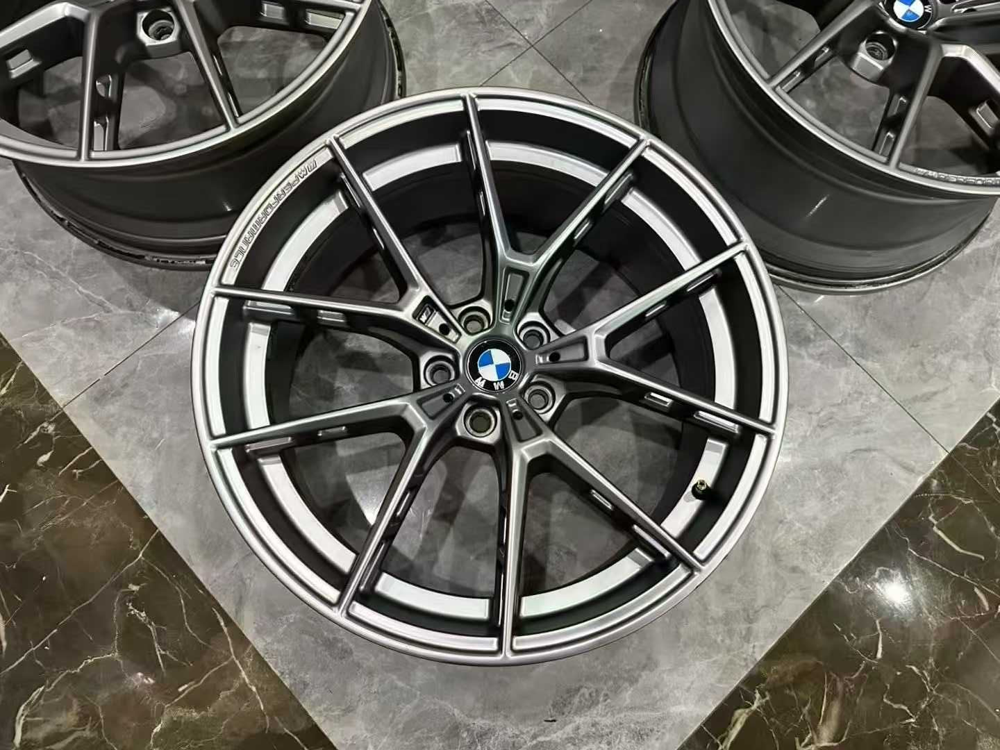 BMW M5 (F90) / M8 (F9x) Genuine 863M Ferric Grey Forged 20" Wheels - Pre-owned