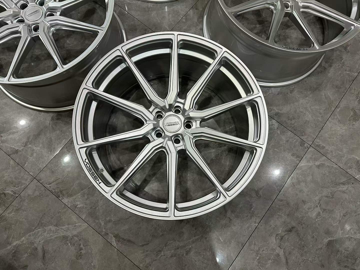 🇺🇸 Vossen HF-3 Gloss Silver 22" Hybrid Forged Wheels - Pre-owned