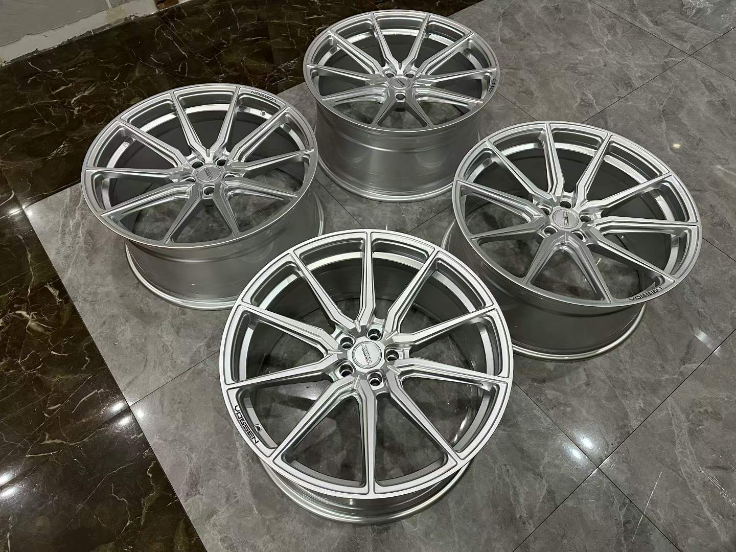 🇺🇸 Vossen HF-3 Gloss Silver 22" Hybrid Forged Wheels - Pre-owned