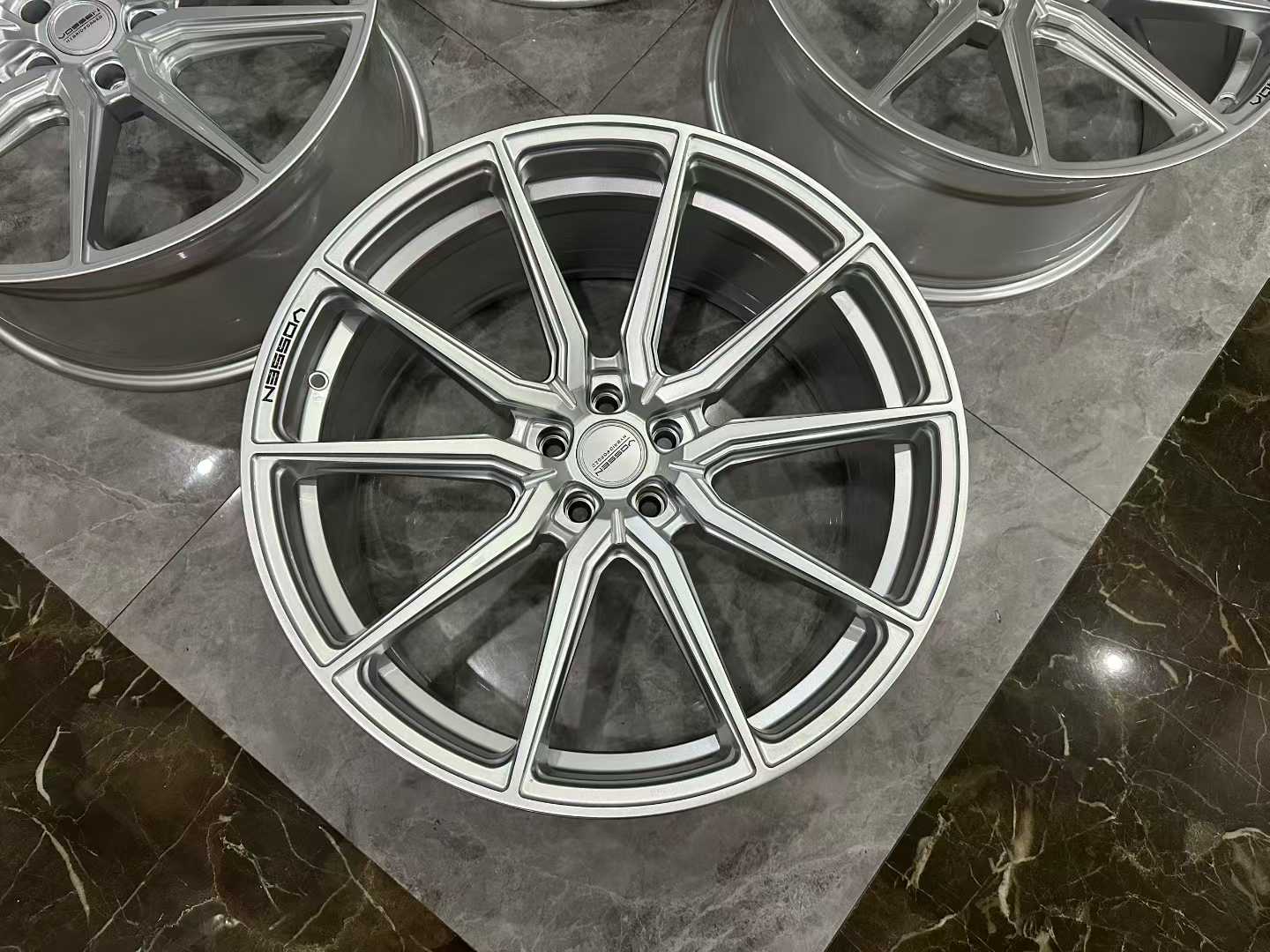 🇺🇸 Vossen HF-3 Gloss Silver 22" Hybrid Forged Wheels - Pre-owned