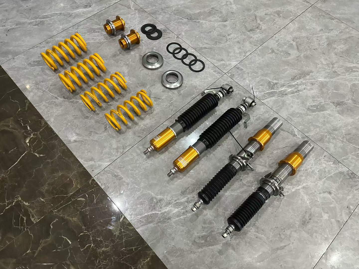 BMW M3 (F80) / M4 (F82) Öhlins Road & Track DFV Coilover Suspension - Pre-owned