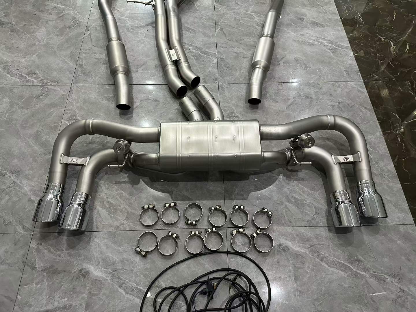 Porsche Cayenne (9Y0) iPE Valvetronic Exhaust - Cat-back w/ Front Pipes - Pre-owned