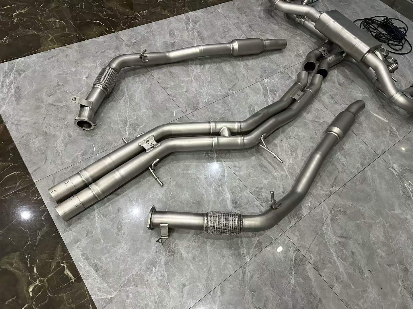 Porsche Cayenne (9Y0) iPE Valvetronic Exhaust - Cat-back w/ Front Pipes - Pre-owned