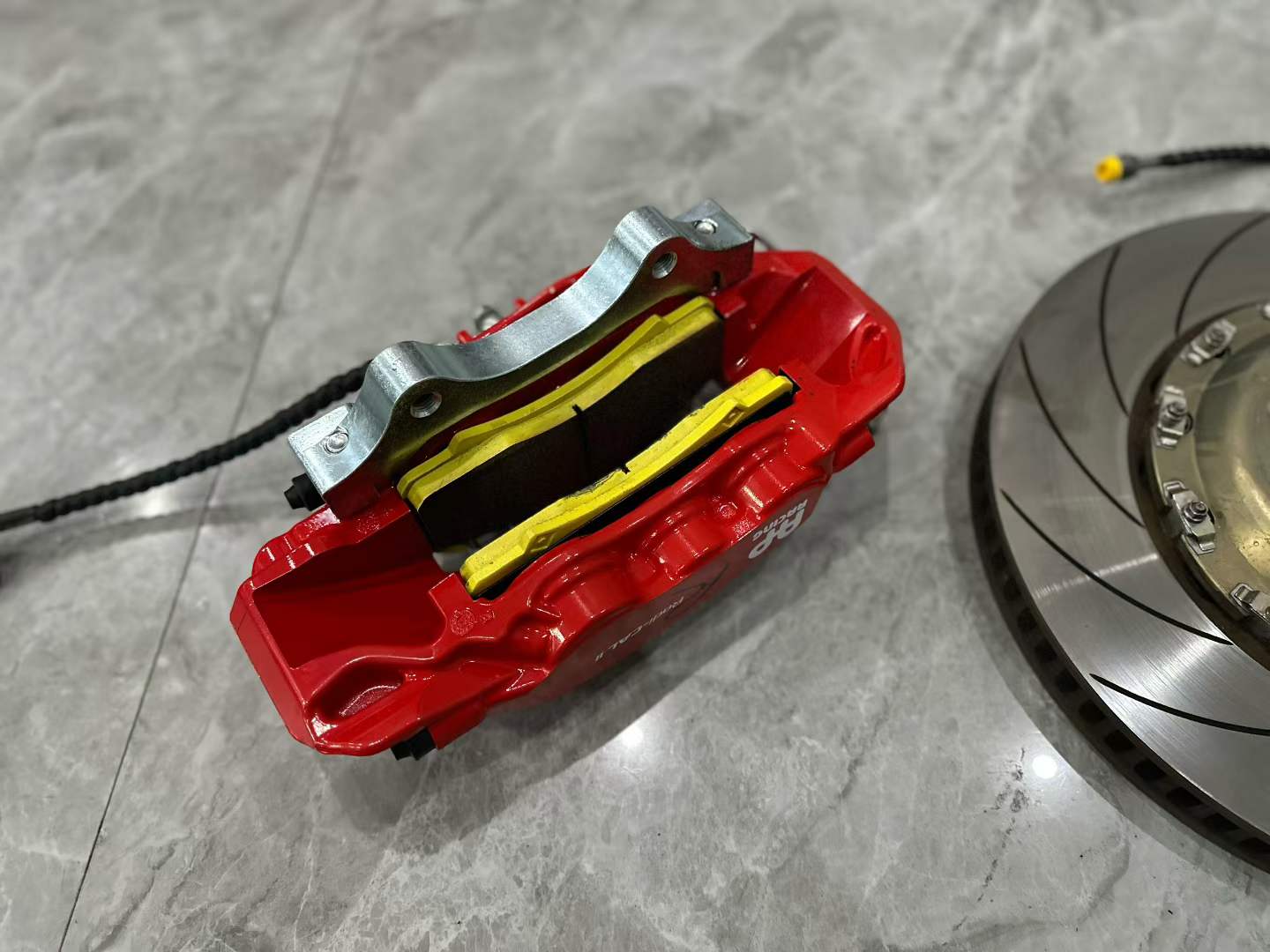 🇬🇧 BMW 3 Series (F30) AP Racing Radi-CAL 2 (AP9562) KBT Brake Kit - Pre-owned