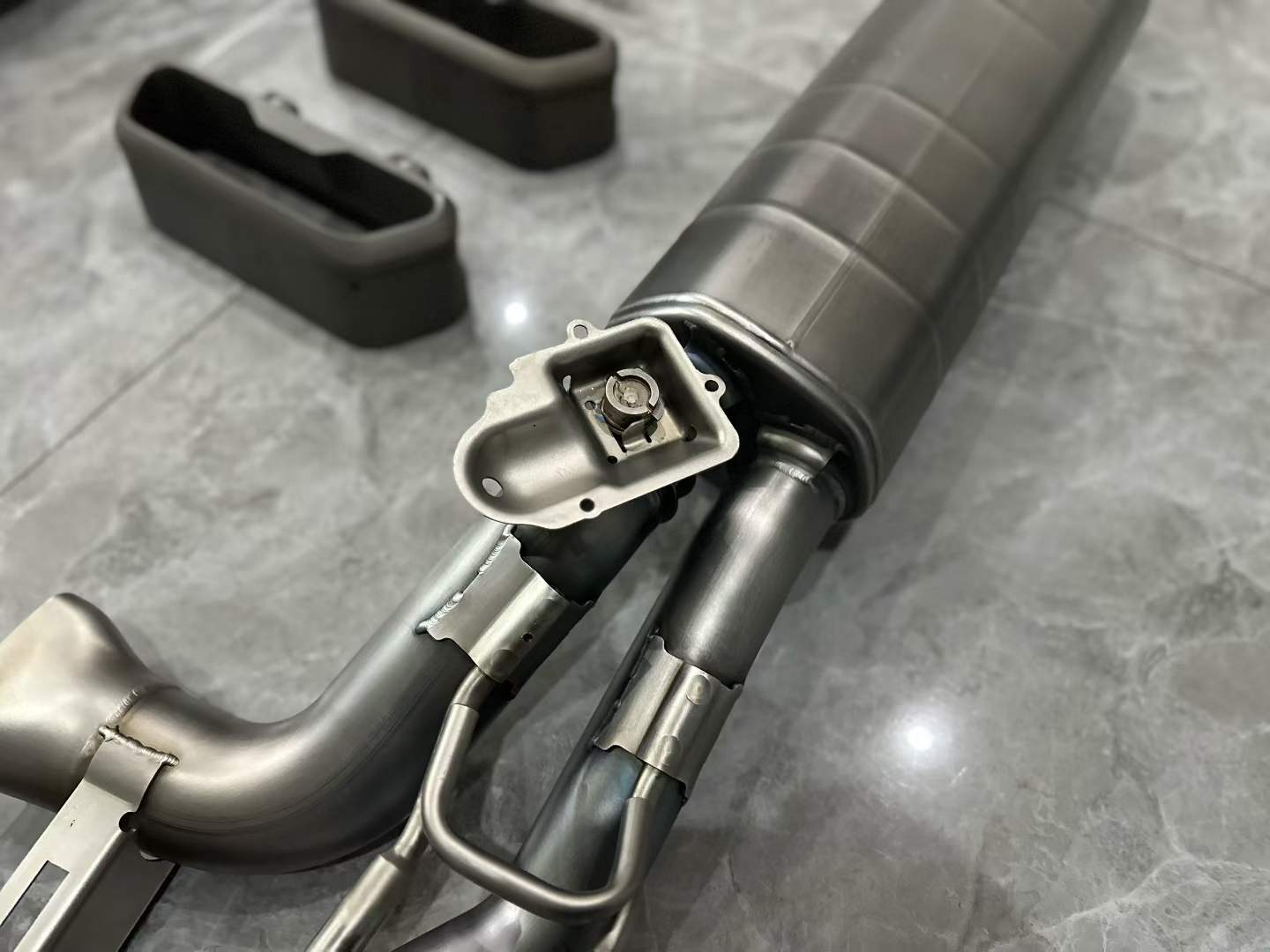 Mercedes-AMG G63 (W464) Akrapovič Evolution Line Titanium Exhaust - Side-Exit - Pre-owned