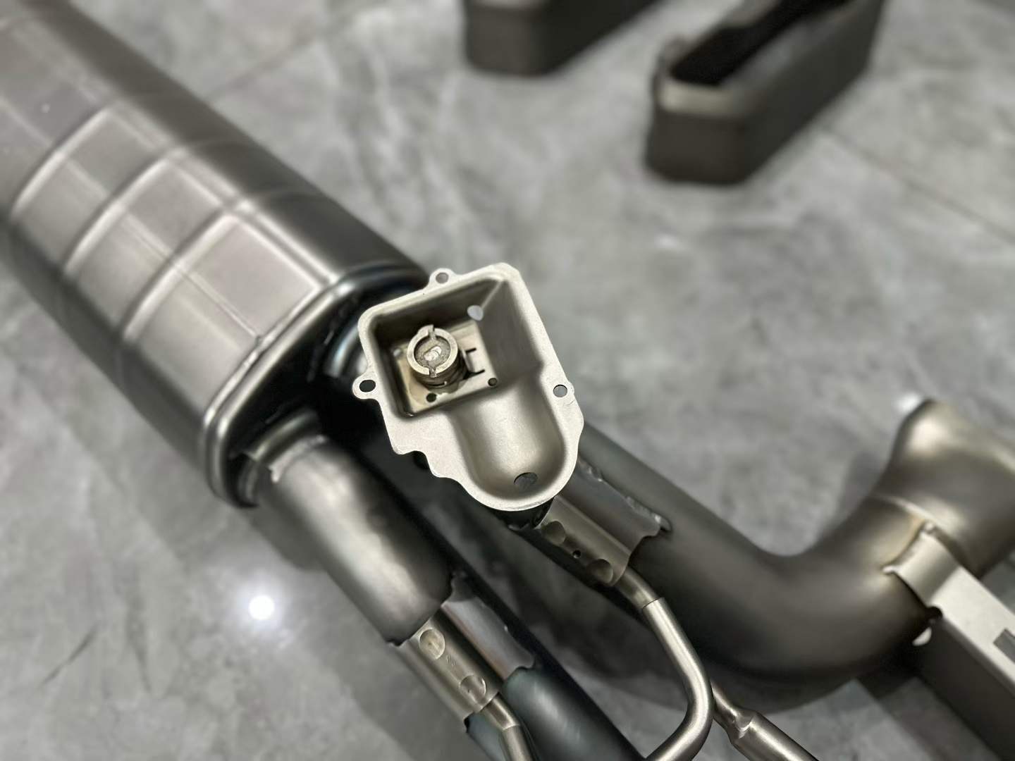 Mercedes-AMG G63 (W464) Akrapovič Evolution Line Titanium Exhaust - Side-Exit - Pre-owned