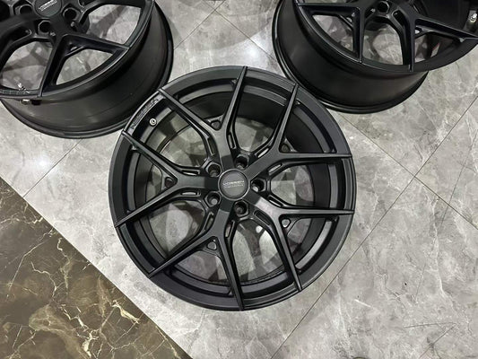 🇺🇸 Vossen HF5 Matte Black 20" Hybrid Forged Wheels - Pre-owned