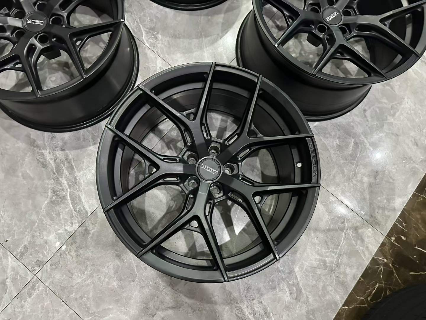 🇺🇸 Vossen HF5 Matte Black 20" Hybrid Forged Wheels - Pre-owned