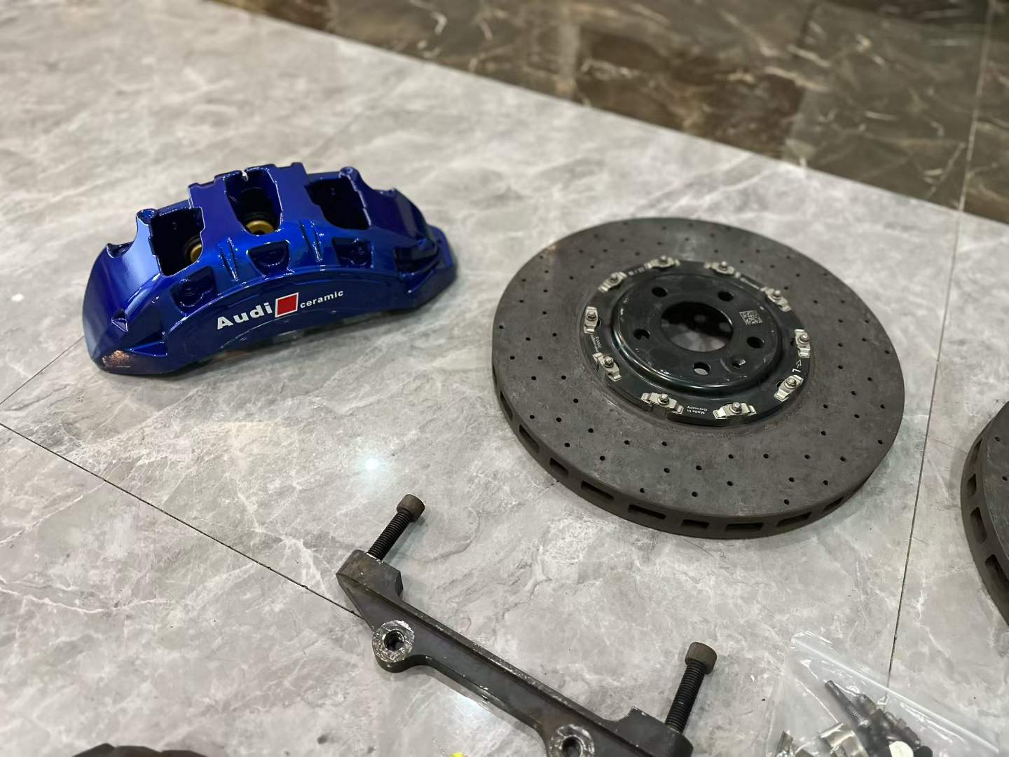 Audi RS4 RS5 (B9/B9.5) Genuine CMM Carbon Ceramic Brake Kit - Pre-owned