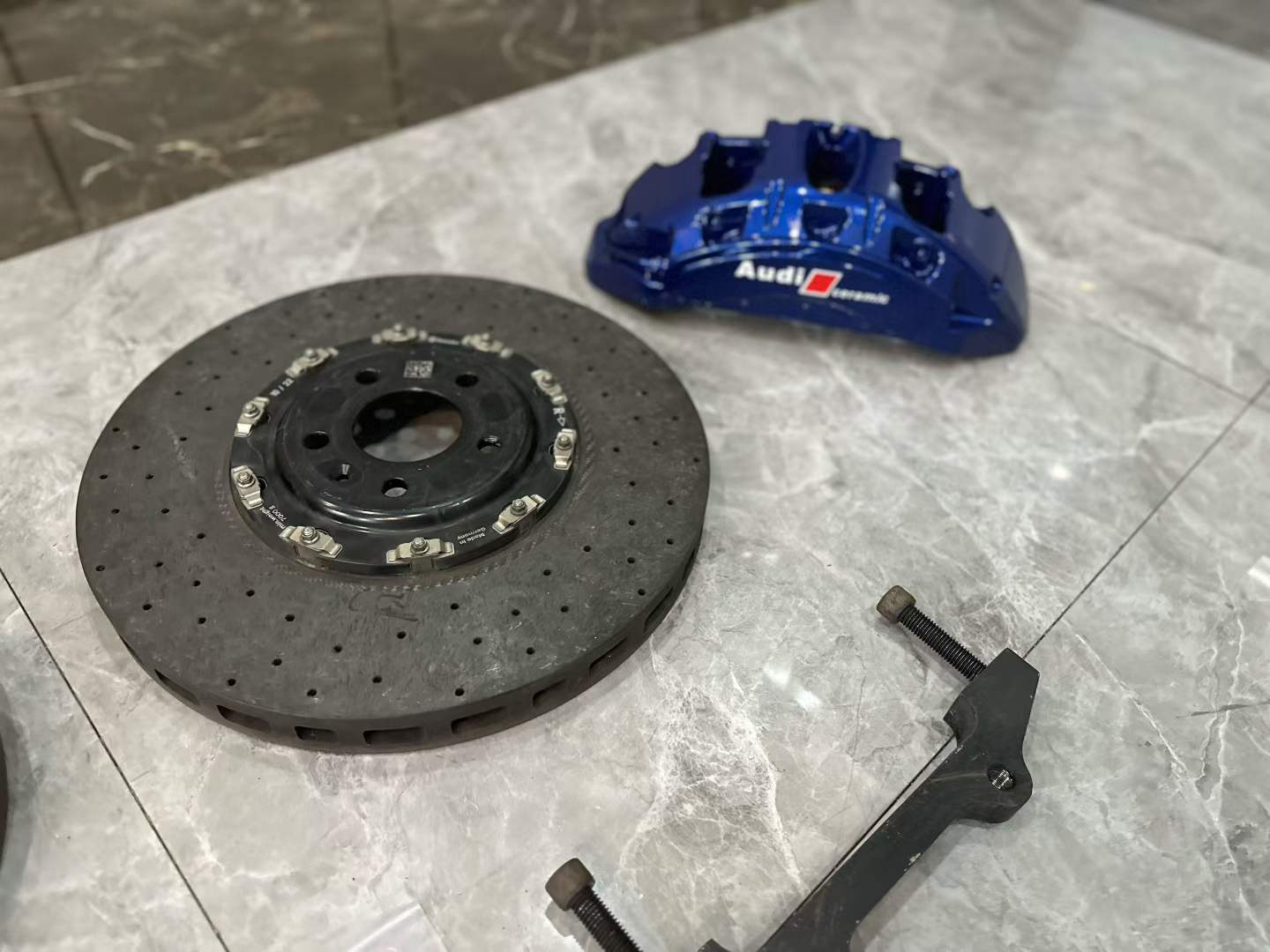 Audi RS4 RS5 (B9/B9.5) Genuine CMM Carbon Ceramic Brake Kit - Pre-owned