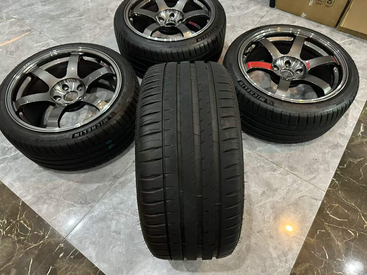🇯🇵 RAYS VOLK RACING TE37 SAGA SL 18" Forged Monoblock Wheels Set - Pre-owned